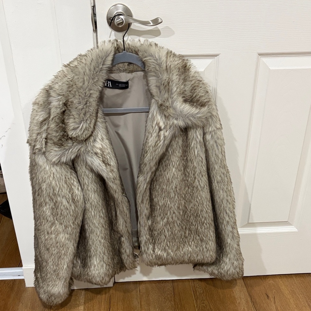 Zara Women's Teddy Jacket - Cream
